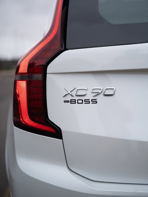 VOLVO XC90 T8 RECHARGE ULTRA - Imagem 7