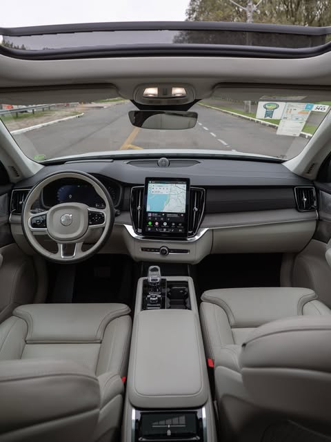 VOLVO XC90 T8 RECHARGE ULTRA - Imagem 9