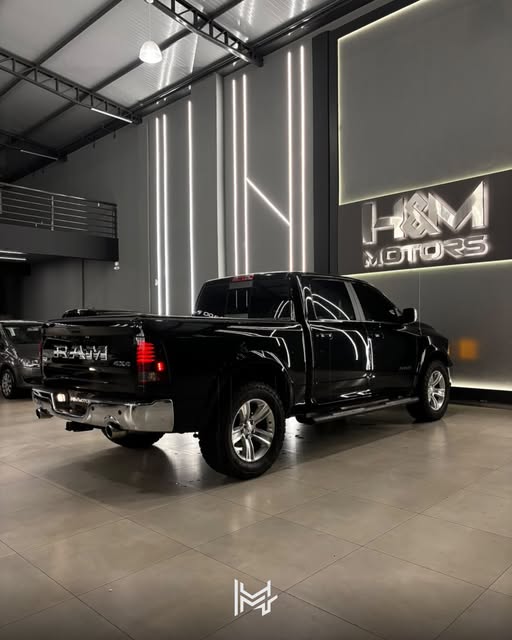 RAM 1500 V8 HEMI - Imagem 2