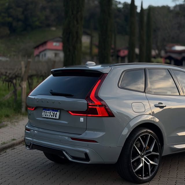 VOLVO XC60 T8 POLESTAR ENGINEERED - Imagem 14