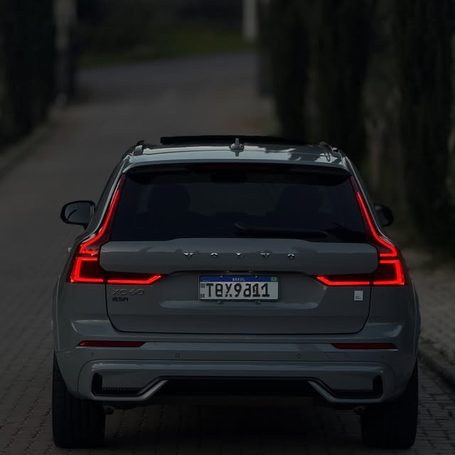 VOLVO XC60 T8 POLESTAR ENGINEERED - Imagem 19