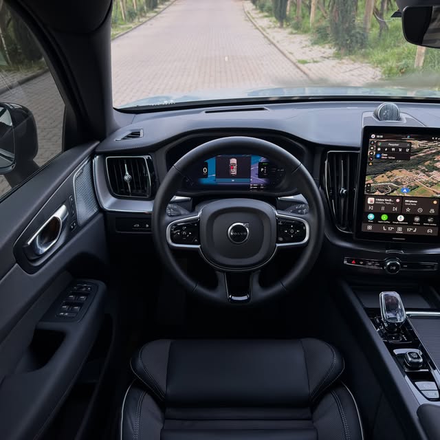 VOLVO XC60 T8 POLESTAR ENGINEERED - Imagem 10