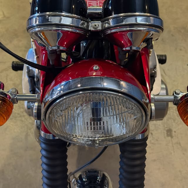 HONDA CB 750 FOUR K1 - Imagem 9