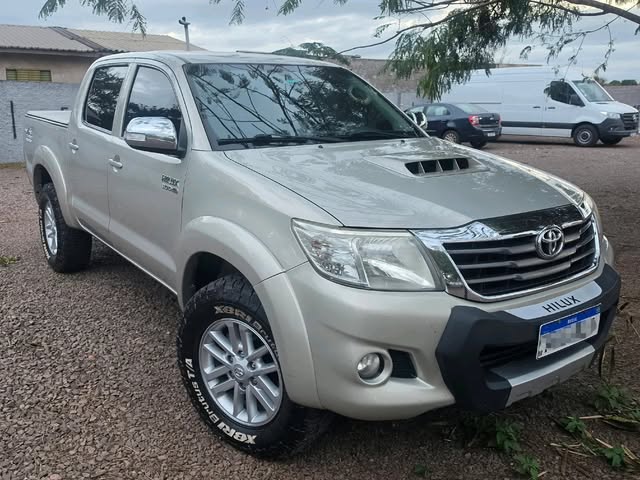 TOYOTA HILUX SRV - Imagem 1