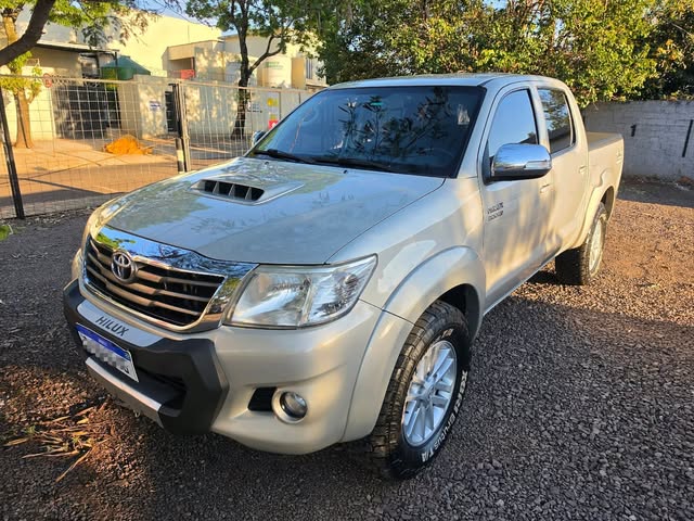 TOYOTA HILUX SRV - Imagem 2