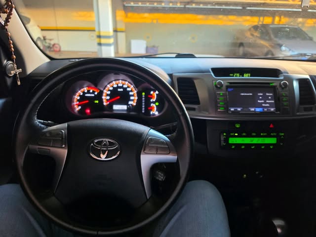 TOYOTA HILUX SRV - Imagem 6