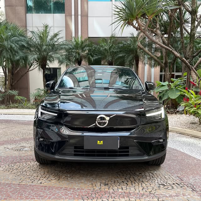 VOLVO C40 P8 ULTIMATE RECHARGE - Imagem 2