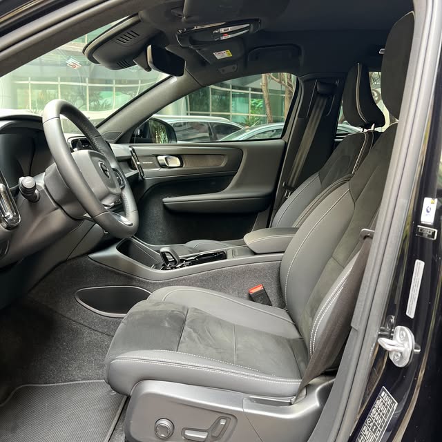 VOLVO C40 P8 ULTIMATE RECHARGE - Imagem 7