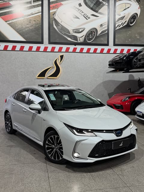 TOYOTA COROLLA ALTIS PREMIUM HYBRID - Imagem 1