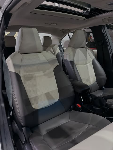 TOYOTA COROLLA ALTIS PREMIUM HYBRID - Imagem 8
