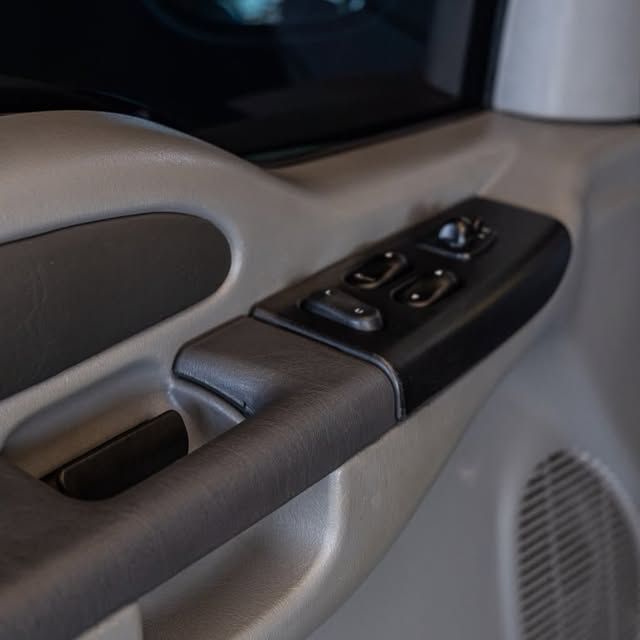 FORD F-250 XLT-L - Imagem 9