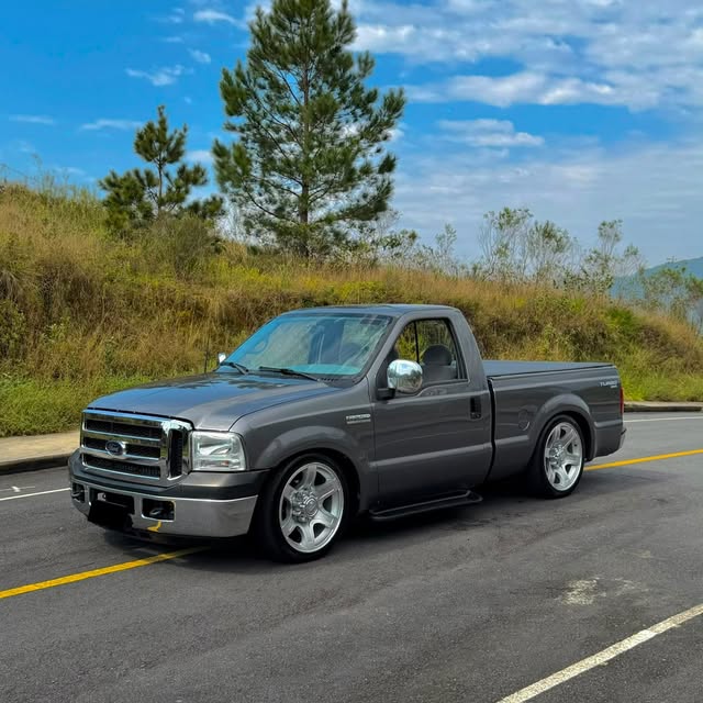 FORD F-250 XLT-L - Imagem 2