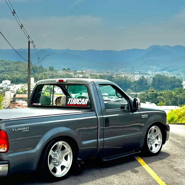 FORD F-250 XLT-L - Imagem 6