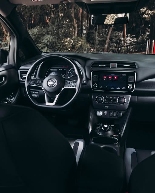NISSAN LEAF TEKNA - Imagem 3
