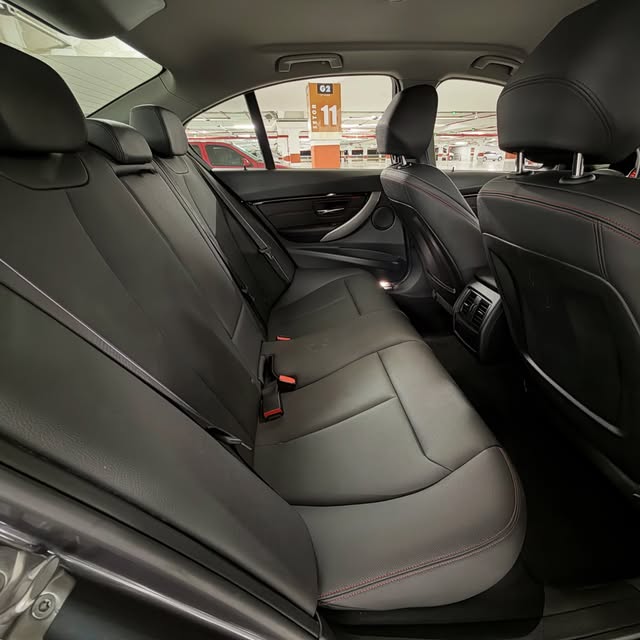 BMW 320I SPORT - Imagem 10