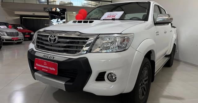 TOYOTA HILUX SRV - Imagem 3