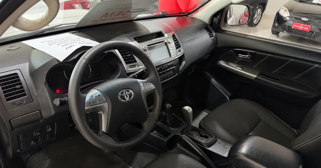 TOYOTA HILUX SRV - Imagem 5