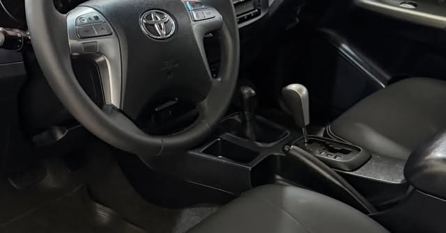 TOYOTA HILUX SRV - Imagem 6