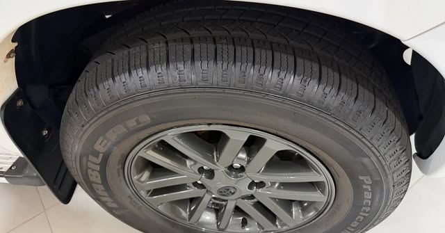TOYOTA HILUX SRV - Imagem 8