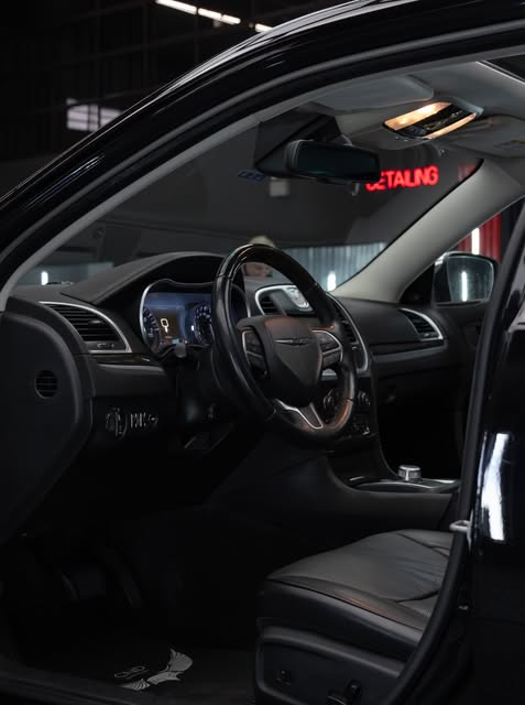 CHRYSLER 300C - Imagem 2