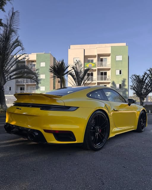 PORSCHE 911 TURBO - Imagem 2