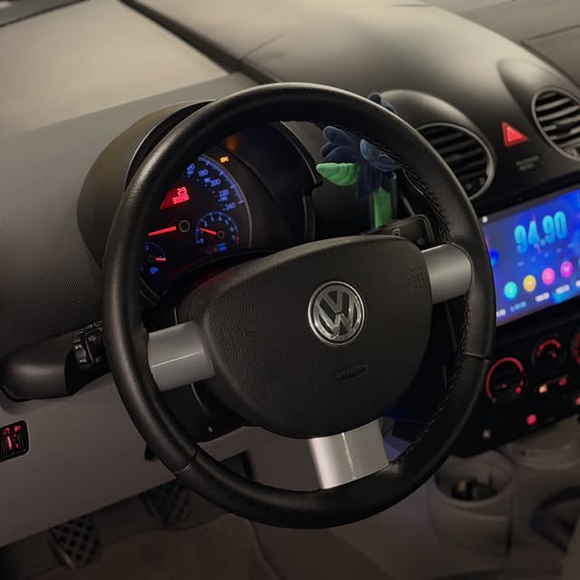 VOLKSWAGEN NEW BEETLE TURBO - Imagem 12