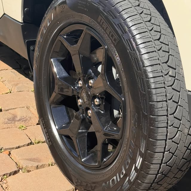 FORD MAVERICK LARIAT FX4 - Imagem 2