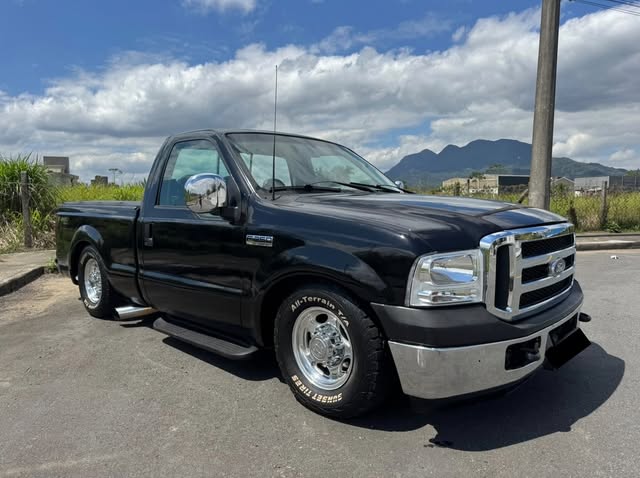 FORD F-250 XLT-L - Imagem 1