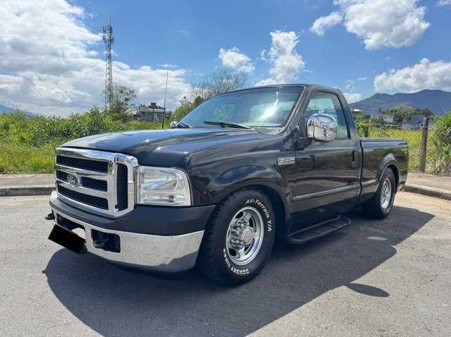 FORD F-250 XLT-L - Imagem 3