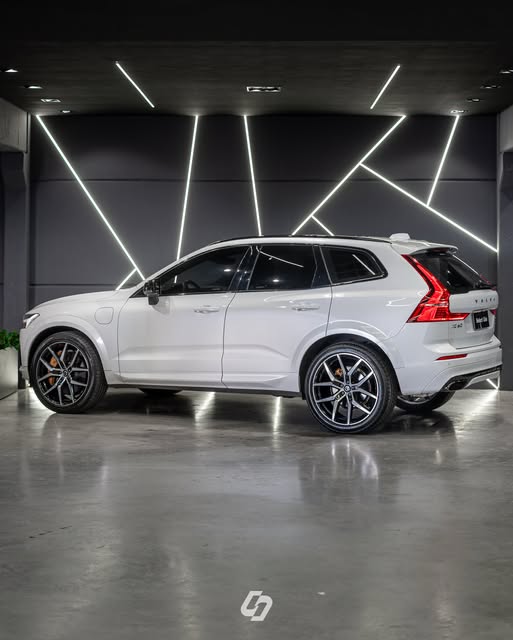 VOLVO XC60 T8 POLESTAR - Imagem 3