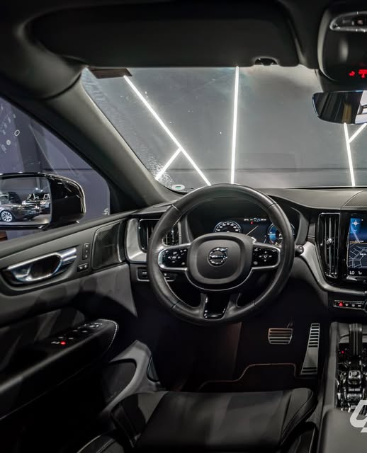 VOLVO XC60 T8 POLESTAR - Imagem 6