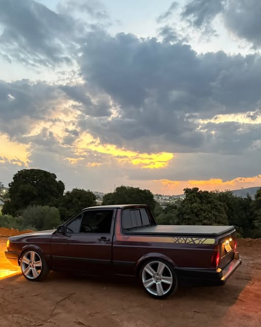VOLKSWAGEN SAVEIRO - Imagem 11