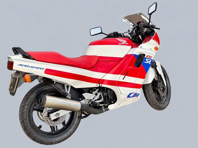 HONDA CBR 450 SR - Imagem 3