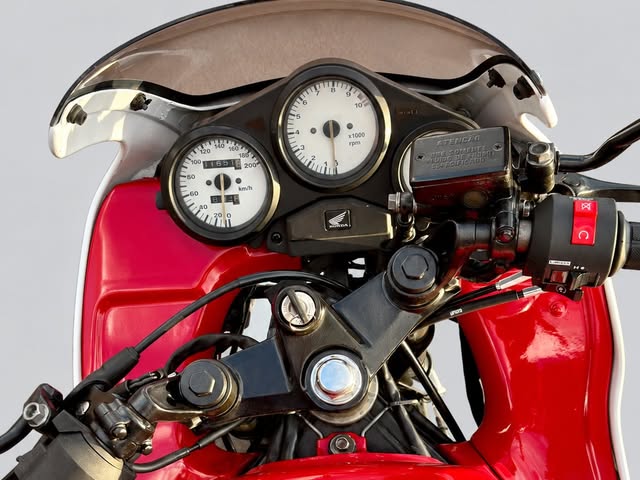 HONDA CBR 450 SR - Imagem 4