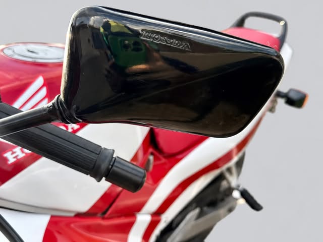 HONDA CBR 450 SR - Imagem 5