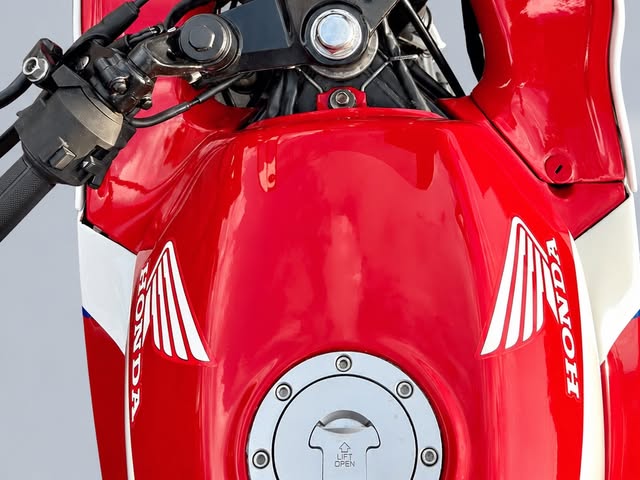 HONDA CBR 450 SR - Imagem 6