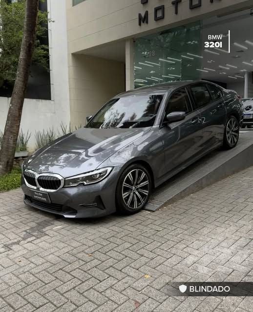 BMW 320I GP - Imagem 1