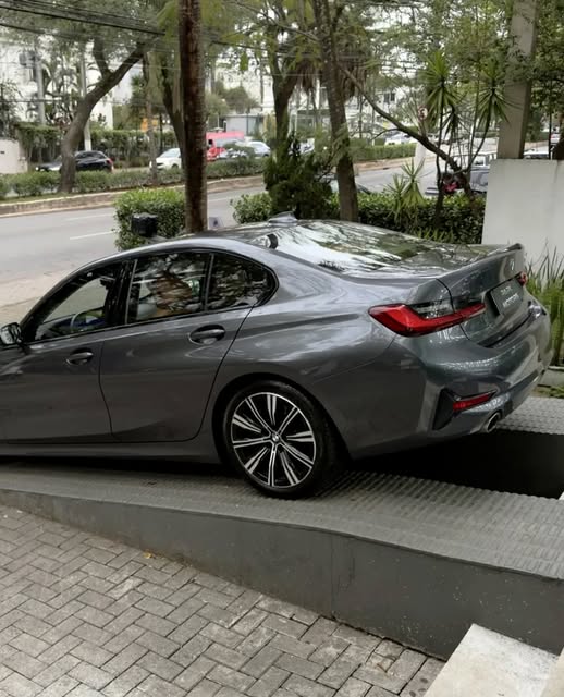 BMW 320I GP - Imagem 7