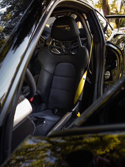 PORSCHE 911 GT3RS - Imagem 12