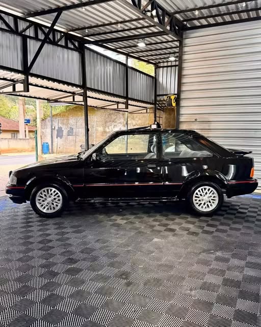 FORD XR3 - Imagem 17