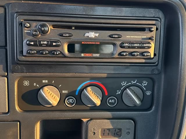 CHEVROLET SILVERADO - Imagem 15
