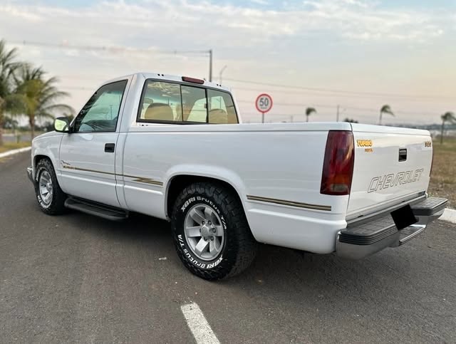 CHEVROLET SILVERADO - Imagem 4