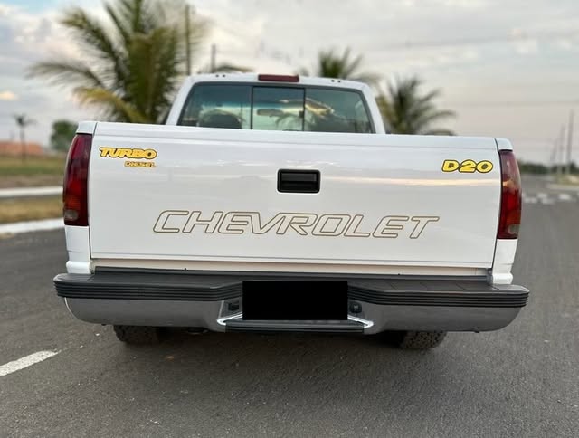 CHEVROLET SILVERADO - Imagem 6