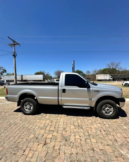 FORD F-250 XLT - Imagem 3