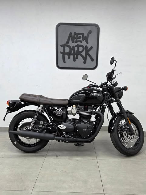 TRIUMPH BONNEVILLE T-120 BLACK - Imagem 2