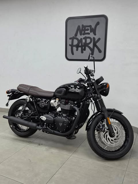 TRIUMPH BONNEVILLE T-120 BLACK - Imagem 3