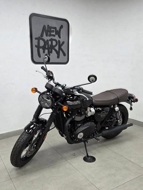 TRIUMPH BONNEVILLE T-120 BLACK - Imagem 10