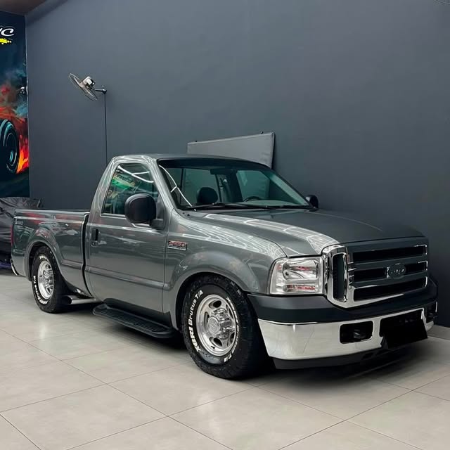 FORD F-250 XLT-L - Imagem 1