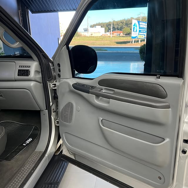 FORD F-250 XL-L - Imagem 7