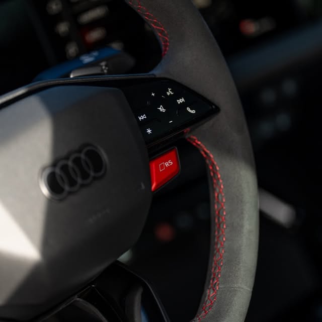 AUDI RS3 - Imagem 13